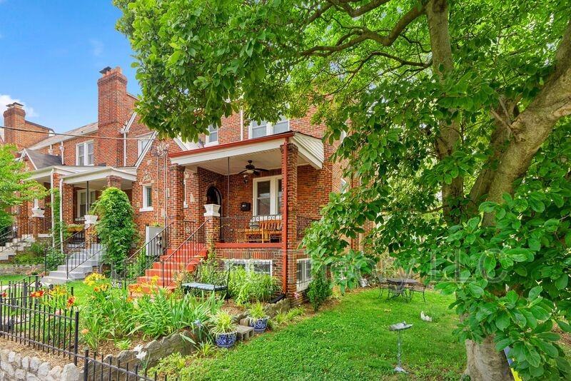 5201 2nd St Nw #A - Photo 3 of 29