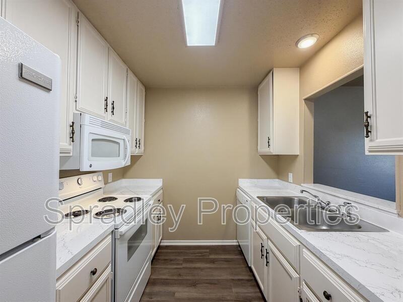 3701B Ivanhoe Dr - Photo 5 of 13