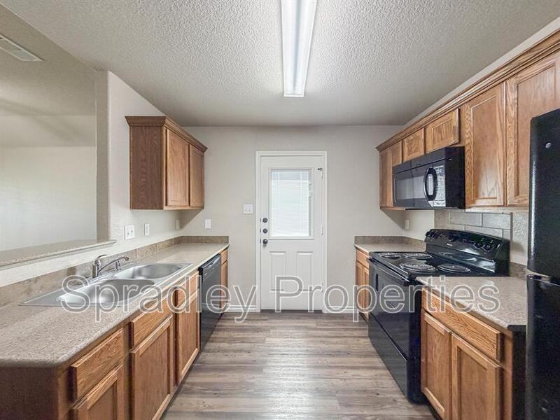 505A Kacie Dr #A - Photo 4 of 18