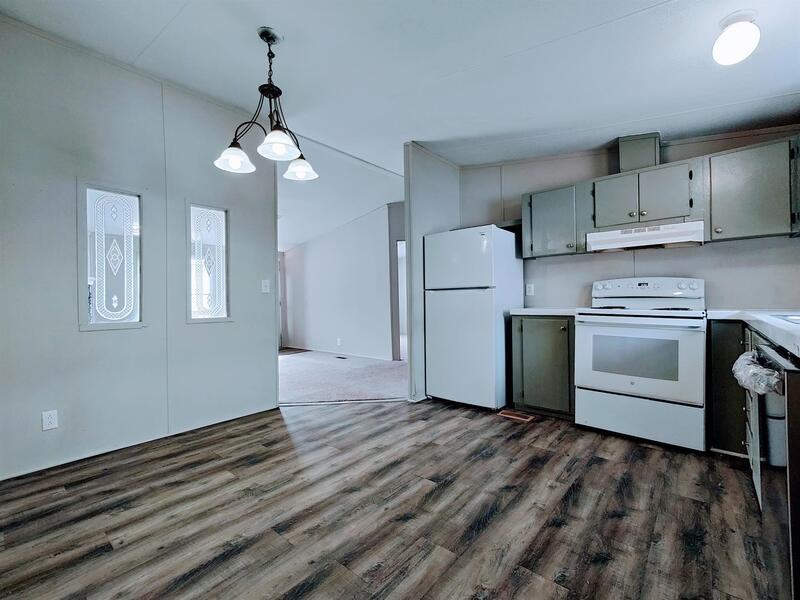 220 Sunshine Dr - Photo 6 of 17