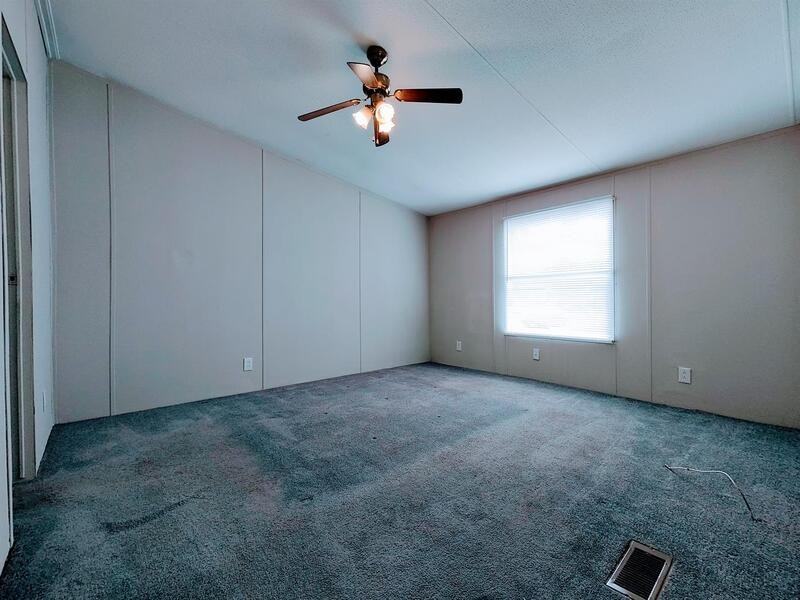 220 Sunshine Dr - Photo 7 of 17