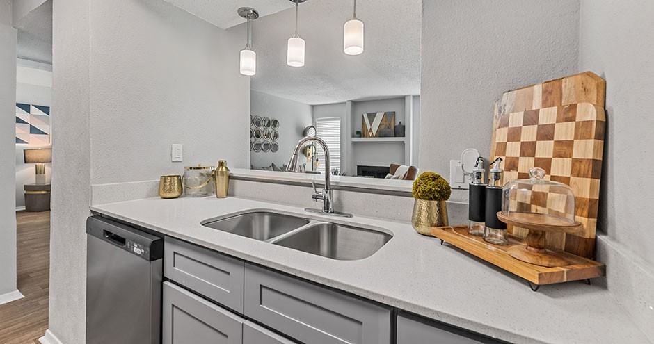 The Oakley - Photo 2 of 28