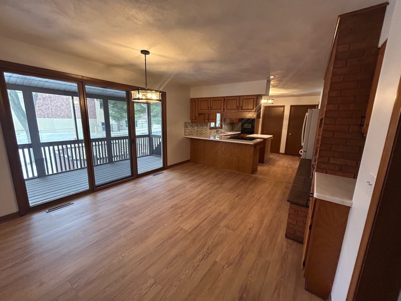 1511 Hillcrest Court - Photo 2 of 22