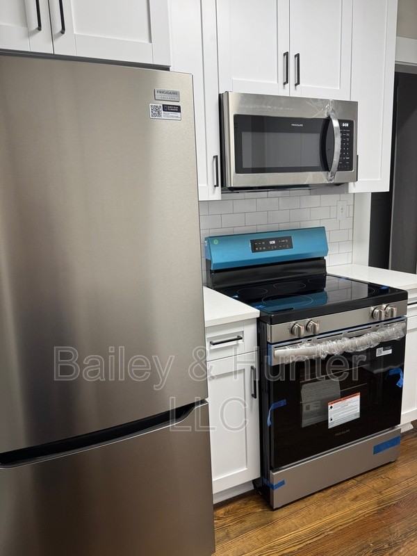 1385 Hartford Ave Sw - Photo 3 of 23
