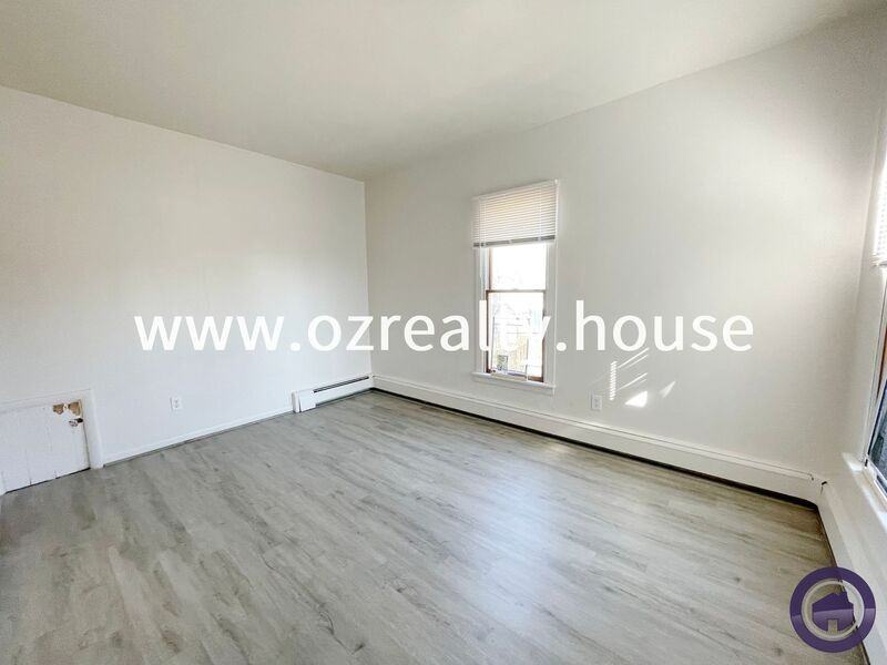 215 E Reed Ave - Photo 2 of 21