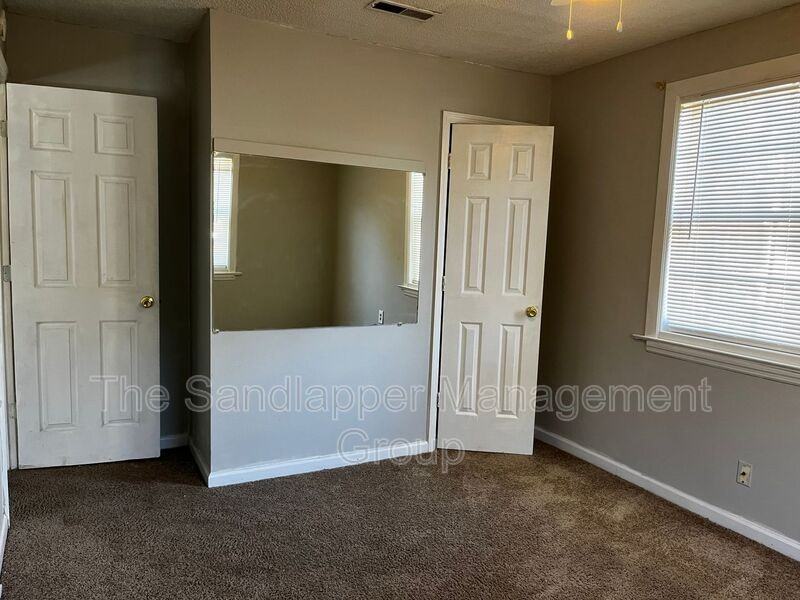 5607 Aldrich Ave - Photo 6 of 9