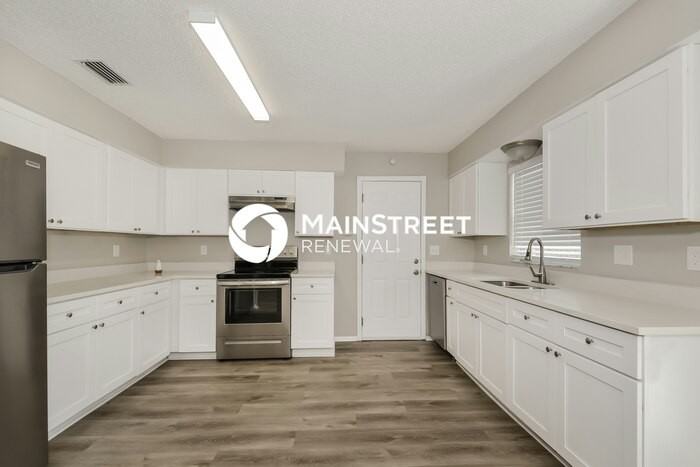 4715 Almanza Ave - Photo 6 of 16