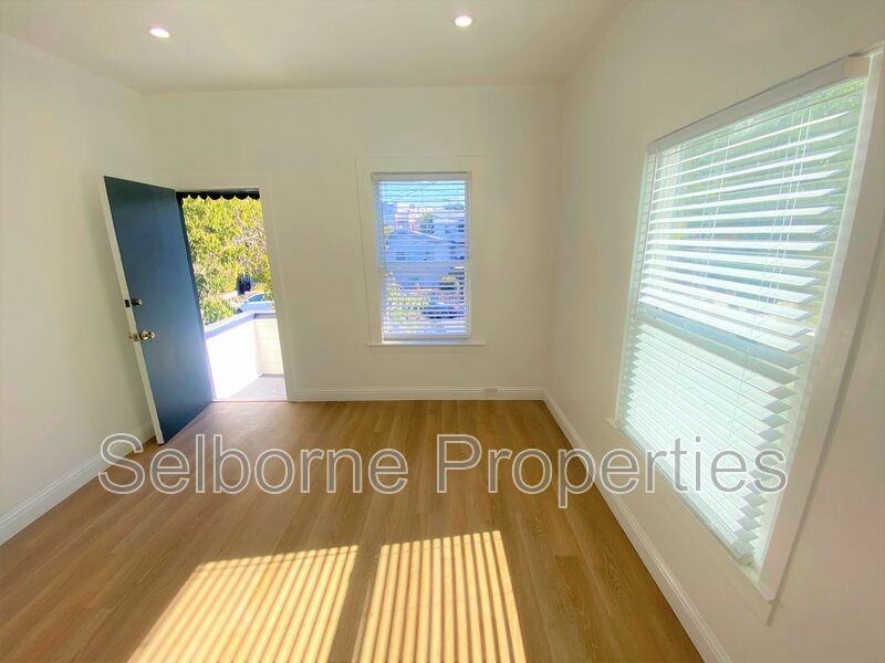 4325 Essex St - Photo 5 of 10