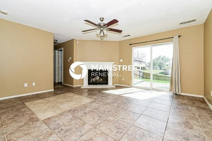 4812 W Creek Ln - Photo 4 of 19