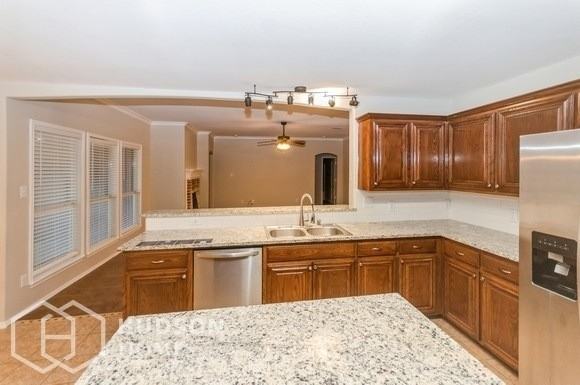 5206 Charisma Dr - Photo 5 of 24