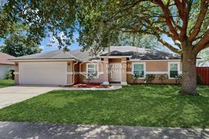 featured image of 13957 Crestwick Dr W