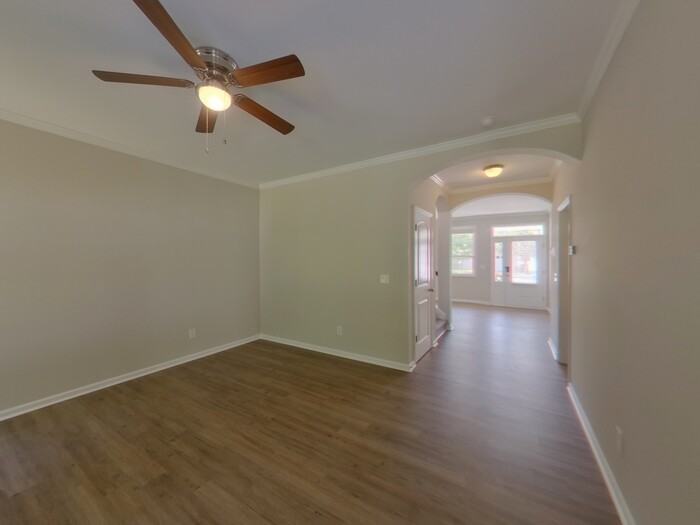 2941 Landing Falls Ln - Photo 4 of 20