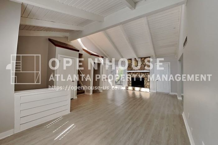 3263 Holly Mill Run - Photo 4 of 23