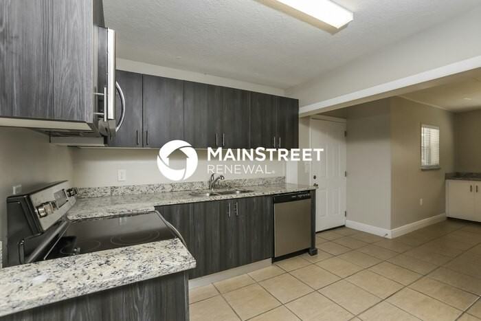 1602 Lindale Ave - Photo 6 of 16