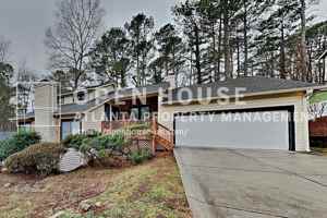 featured image of 831 Muirfield Trce