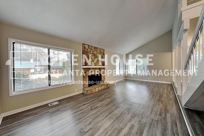 831 Muirfield Trce - Photo 4 of 26