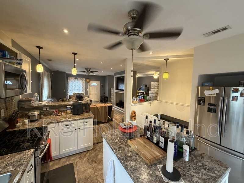 339 Goodman St - Photo 6 of 14