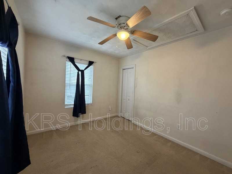 339 Goodman St - Photo 7 of 14