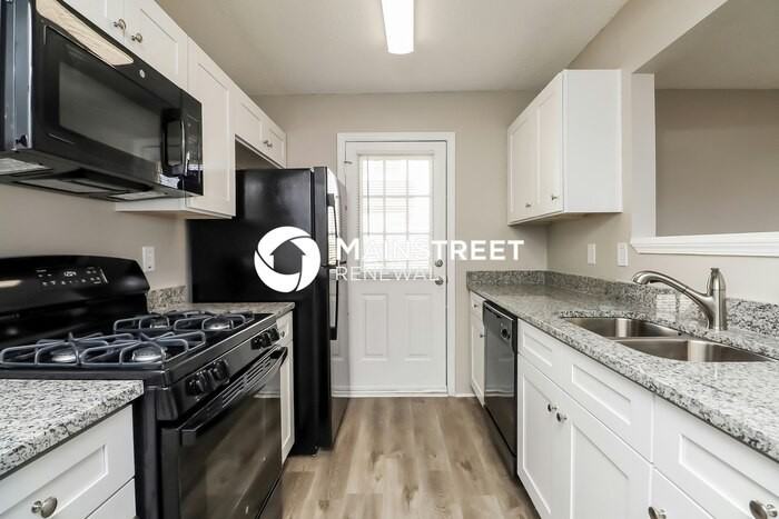 409 Tina Hely Ct - Photo 6 of 16