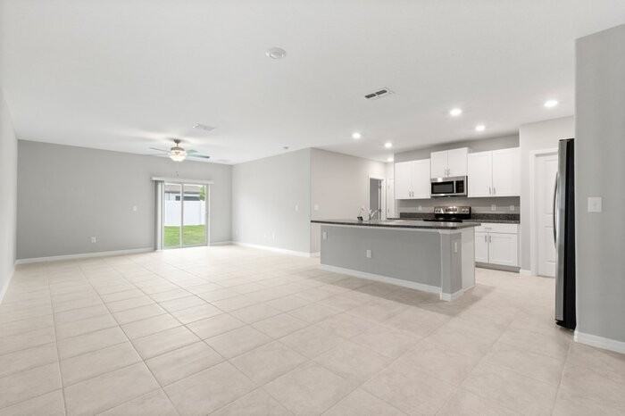 7218 Ronnie Gardens Ct - Photo 3 of 28