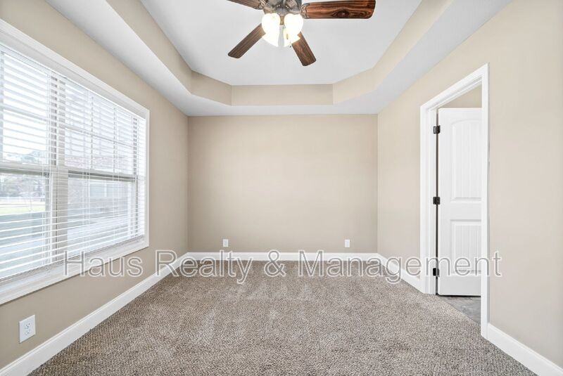 172 Dundee Dr - Photo 7 of 39