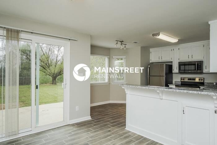 13331 Scott Ln - Photo 5 of 17