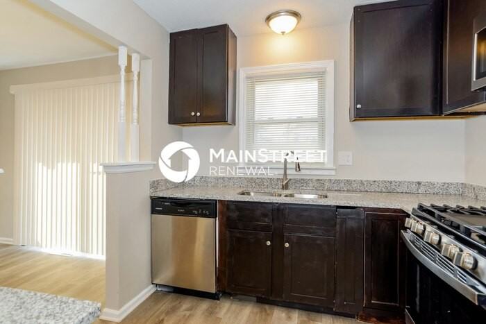 4701 Ne 48th St - Photo 7 of 17