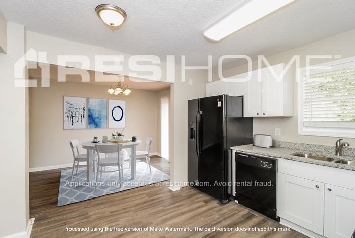 2145 Satellite Way - Photo 5 of 24