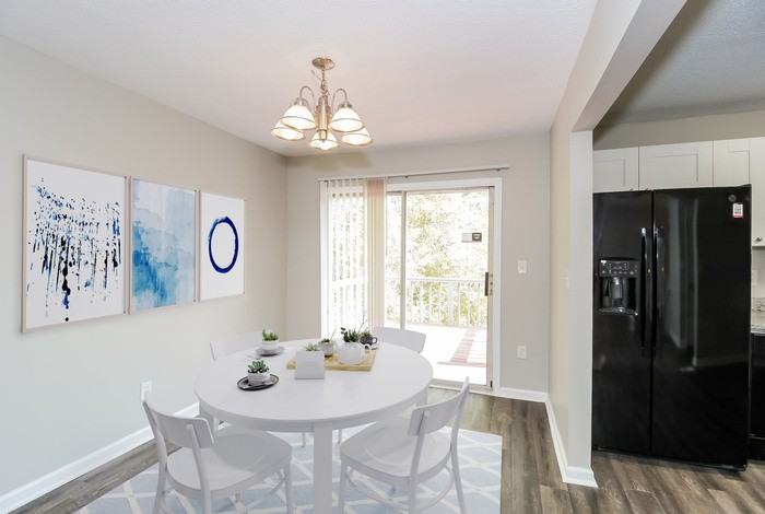 2145 Satellite Way - Photo 6 of 24