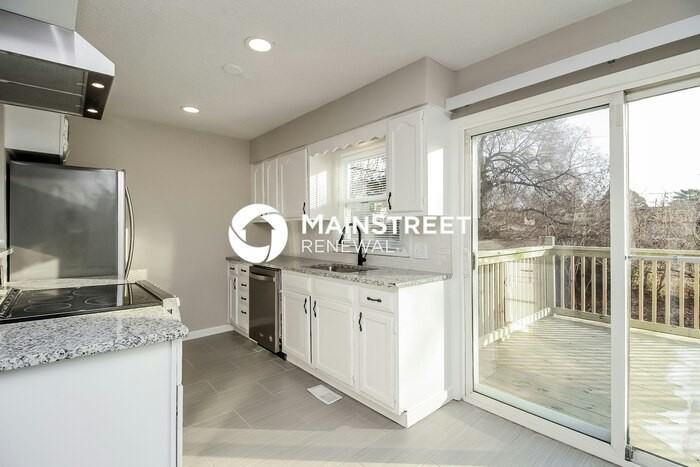 721 N Sunset Dr - Photo 6 of 17