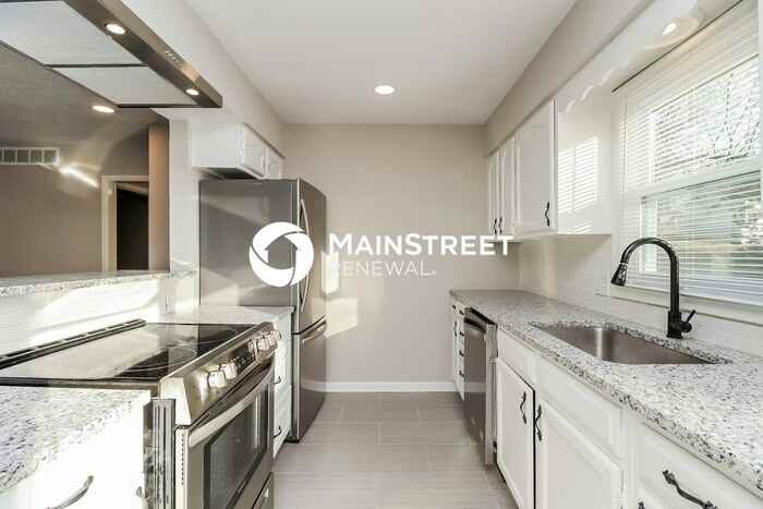 721 N Sunset Dr - Photo 7 of 17