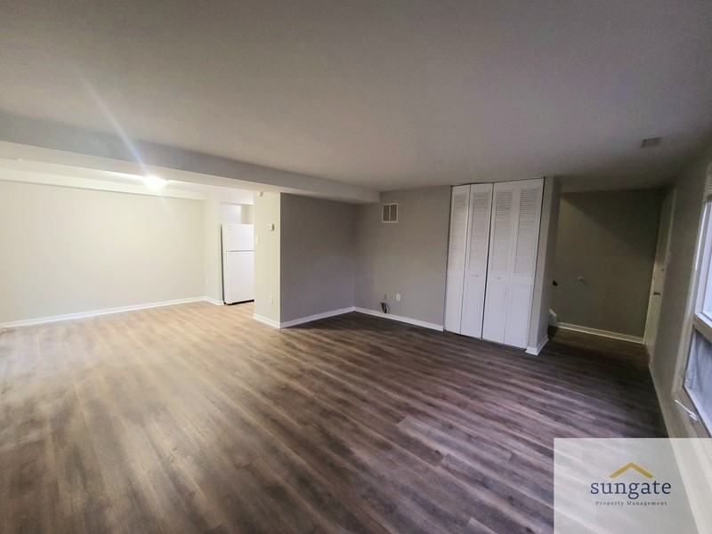 488 West Ct - Photo 2 of 20