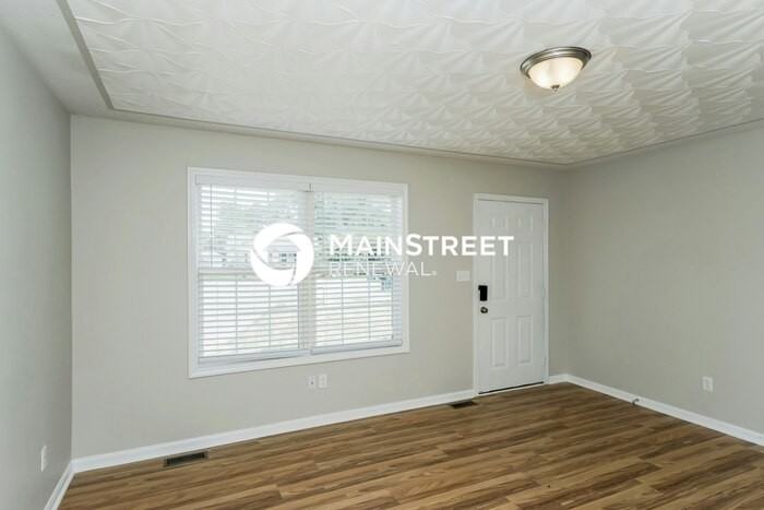 395 Ashley Blvd - Photo 5 of 16