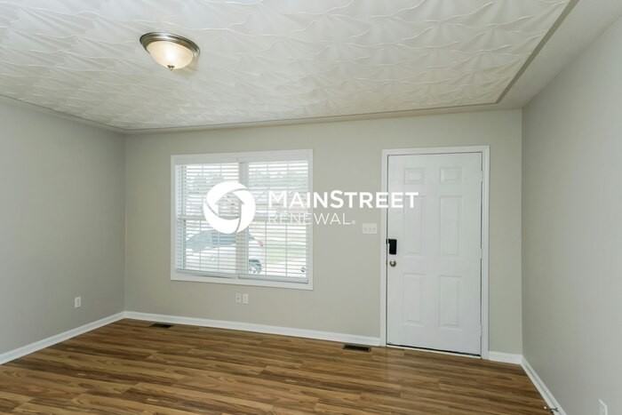 395 Ashley Blvd - Photo 6 of 16