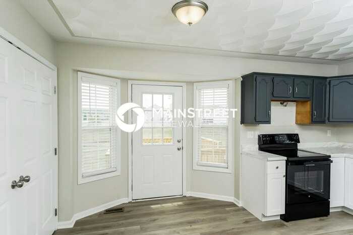 395 Ashley Blvd - Photo 7 of 16