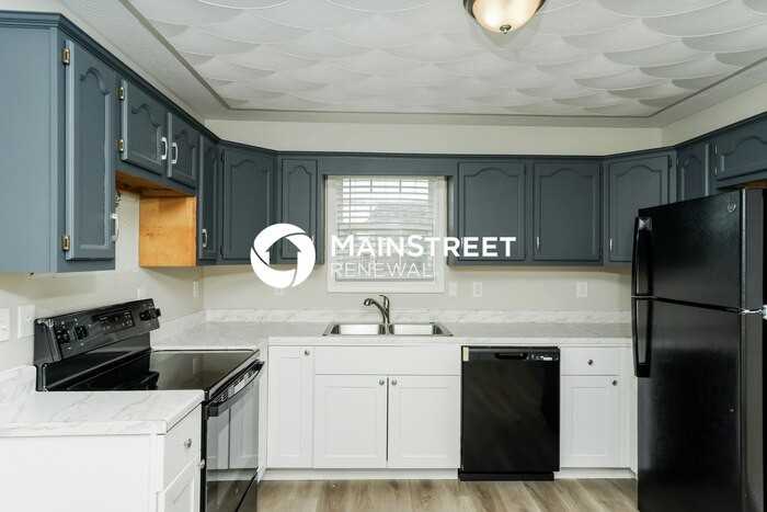 395 Ashley Blvd - Photo 7 of 16