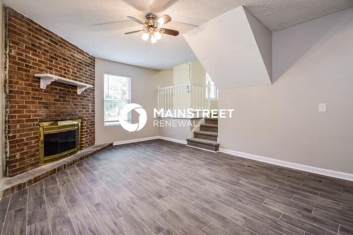 5097 Martins Crossing Rd - Photo 6 of 17