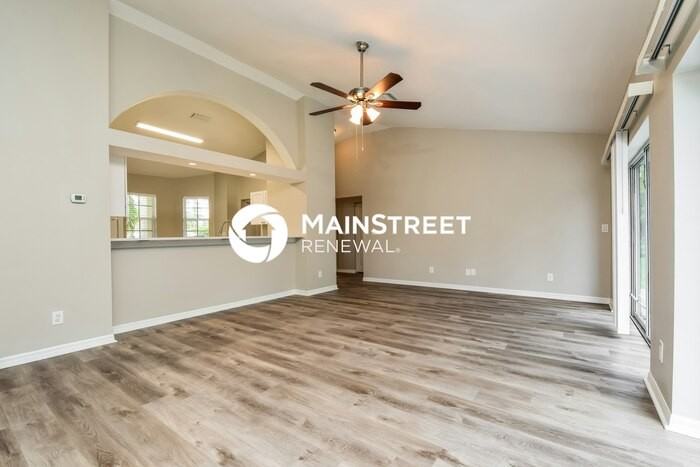 9060 Pineapple Rd - Photo 5 of 16