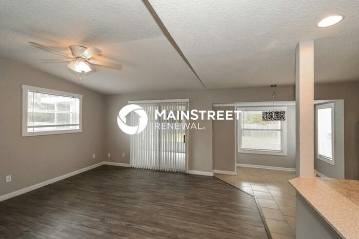 7525 Pheasant Run Dr - Photo 4 of 16