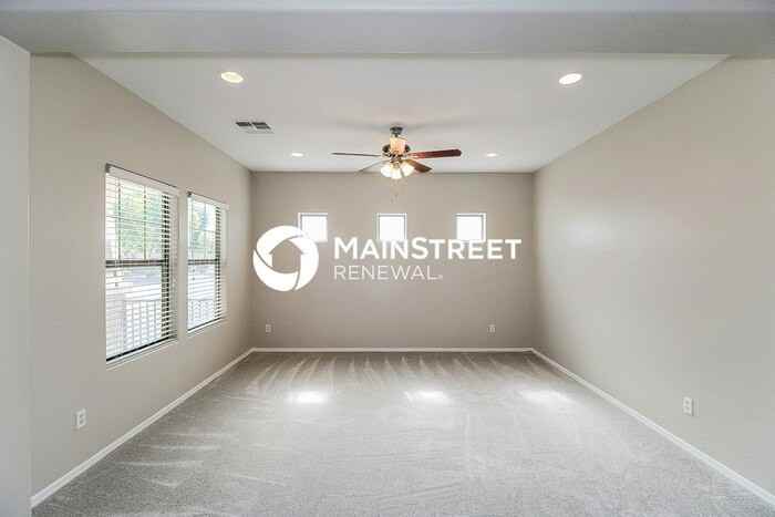 8738 S 57th Dr - Photo 6 of 16