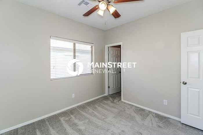 8738 S 57th Dr - Photo 7 of 16