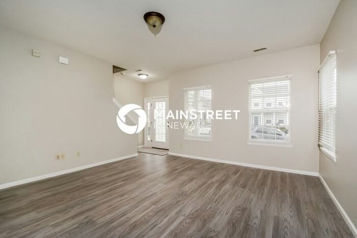 2016 Village Glen Dr - Photo 4 of 17