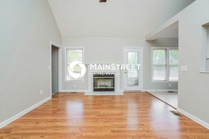 5416 Roxborough Pt - Photo 5 of 17