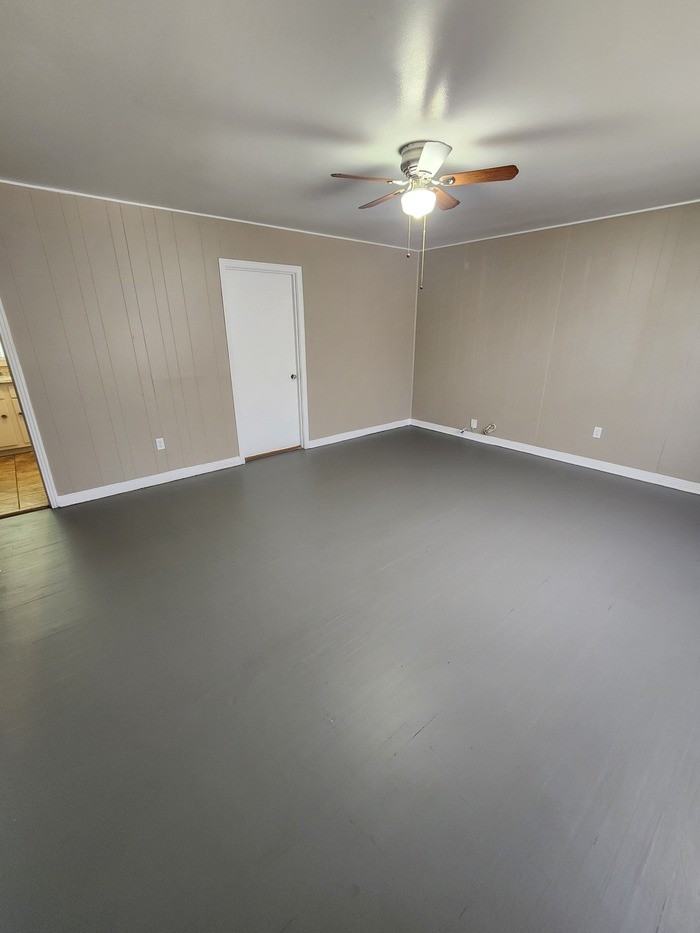 211 Peach St - Photo 3 of 26