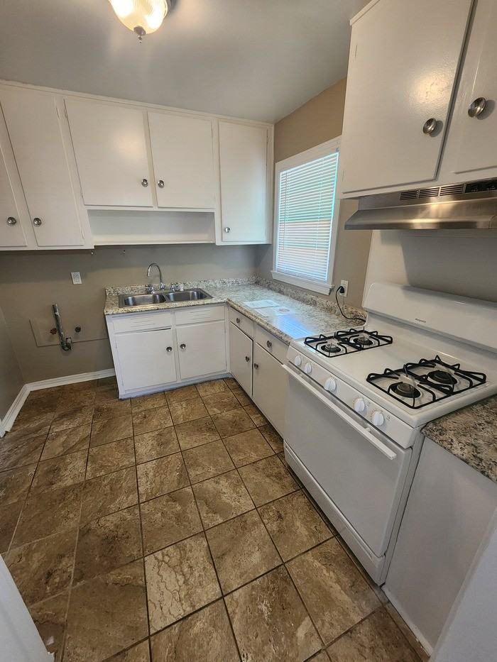 211 Peach St - Photo 6 of 26