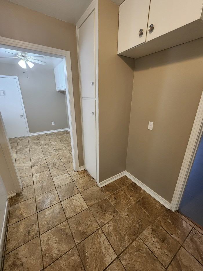 211 Peach St - Photo 7 of 26