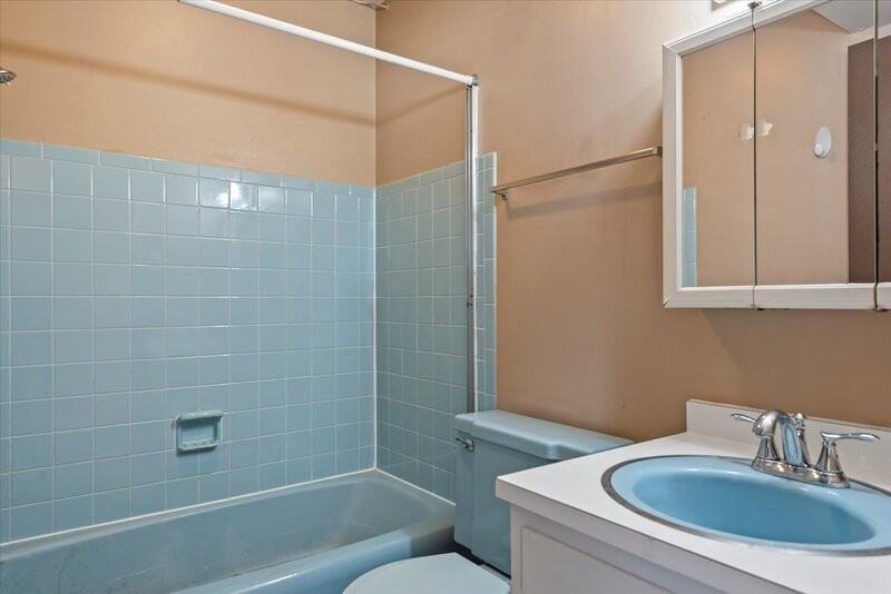 117 S Elder Ln - Photo 2 of 7