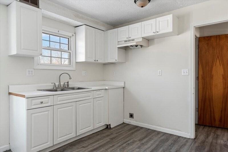 111 S Elder Ln - Photo 4 of 6