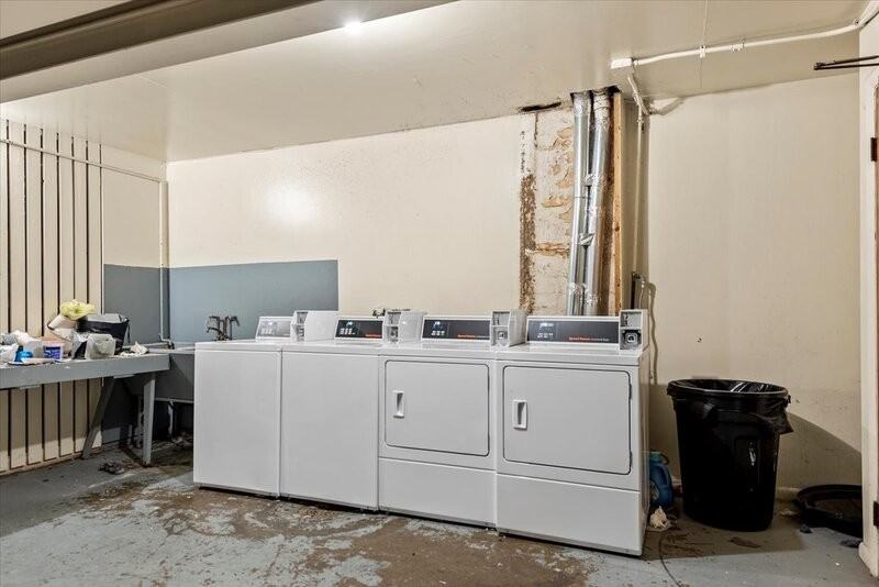 111 S Elder Ln - Photo 5 of 6