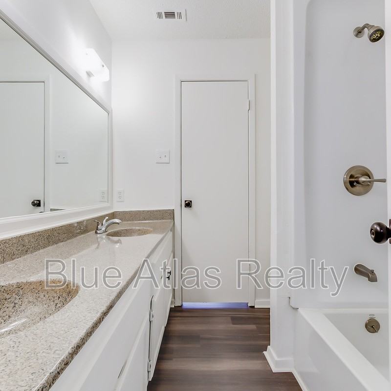 2718 Wimbledon Ct - Photo 6 of 10